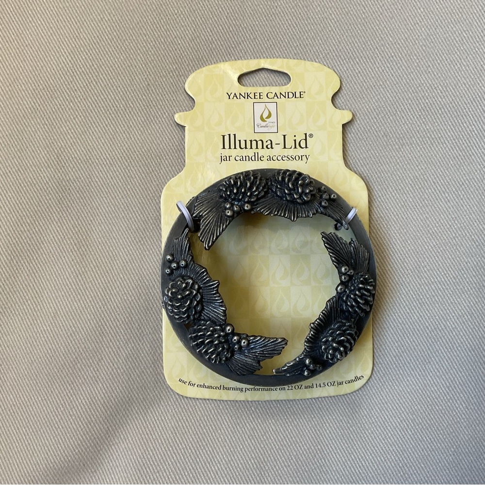 Yankee Candle Illuma-Lid Jar Candle Accessory Pinecones NWT